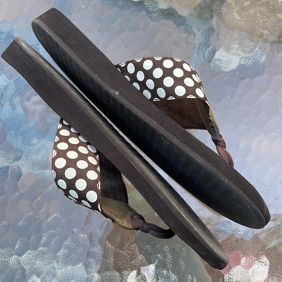 Yellow Box Brown and white Polk Dot Flip Flop Sandals size 9 - Picture 2 of 9